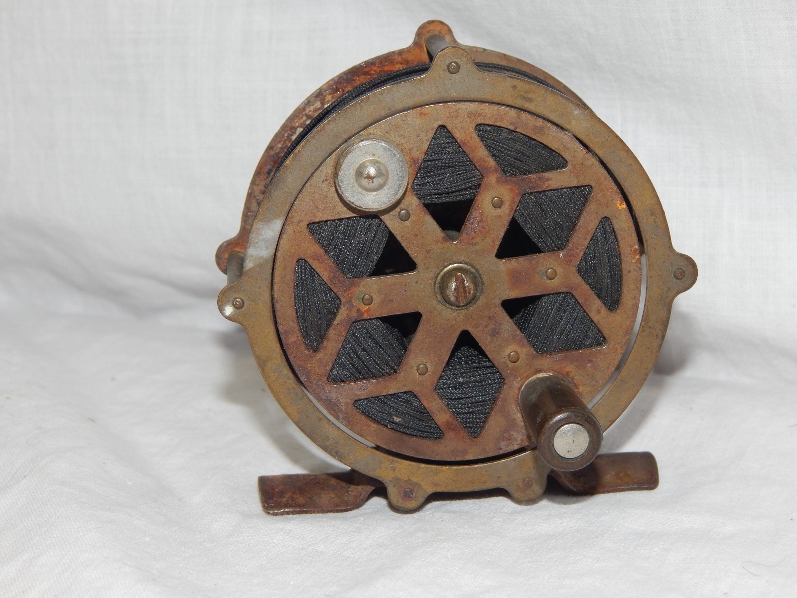 Vintage Unmarked Fly Reel With Line