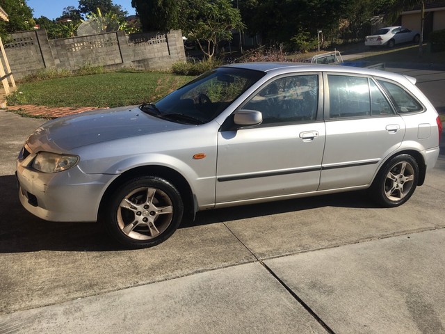 Mazda 323 2003
