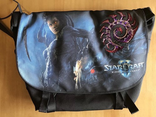 UPC 897126000669 product image for Razer Starcraft Ii Zerg Kerrigan Laptop/messenger Bag | upcitemdb.com
