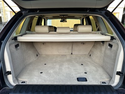 image 12 of interior