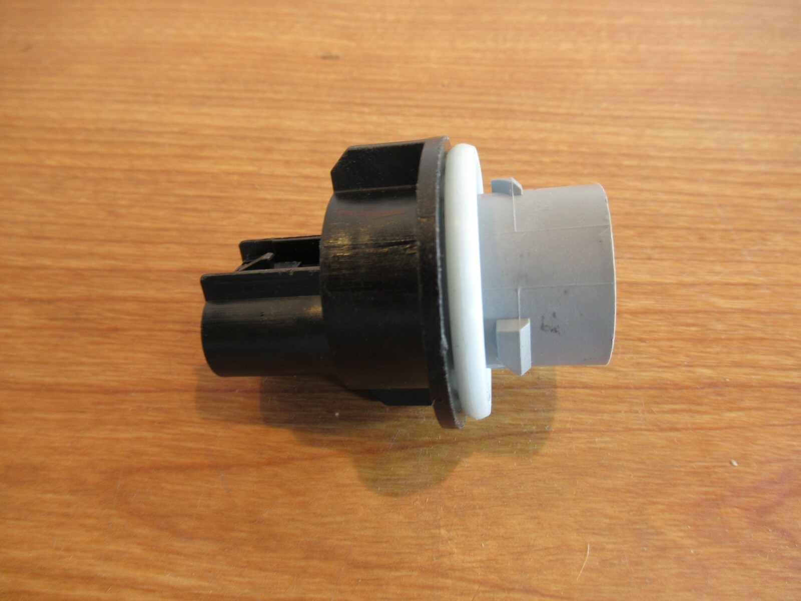 20112016 Jeep Front Right & Left Park & Turn Signal Socket New Mopar