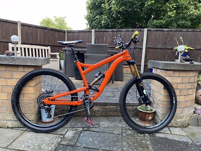 full suspension mountain bike 27.5 large Diamondback Mission Pro