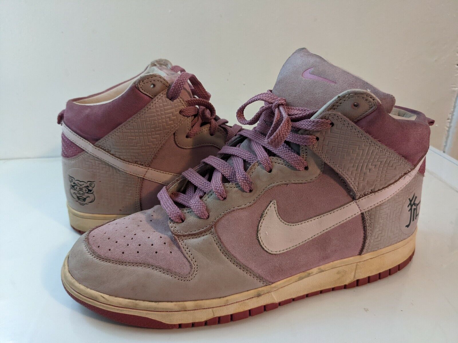 Nike Dunk SB Premium High Year Of The Pig Pink 2007 US 11 NO Nike Dunk SB Premium High Year Of The Pig Pink 2007 US 11 NO