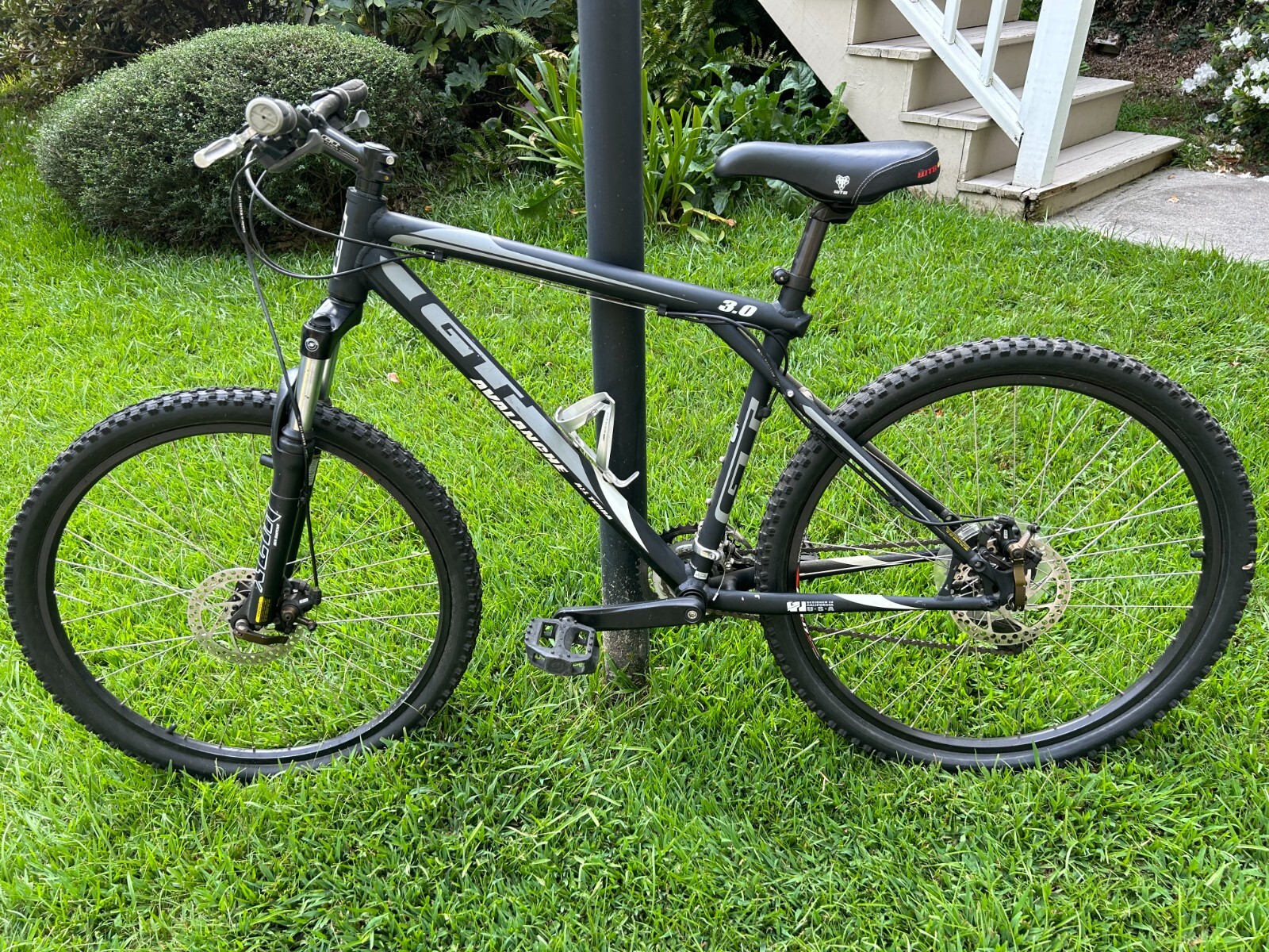 GT Avalanche 3.0 まうんてんばいく GT AVALANCHE 3.0 マウンテン