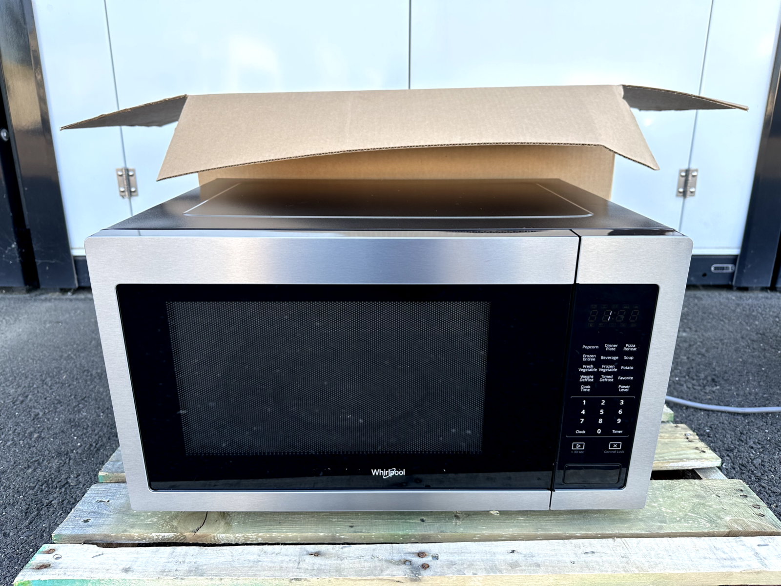 2021 Whirlpool 1.6 cu. ft. 1200W Countertop Microwave - Stainless Steel