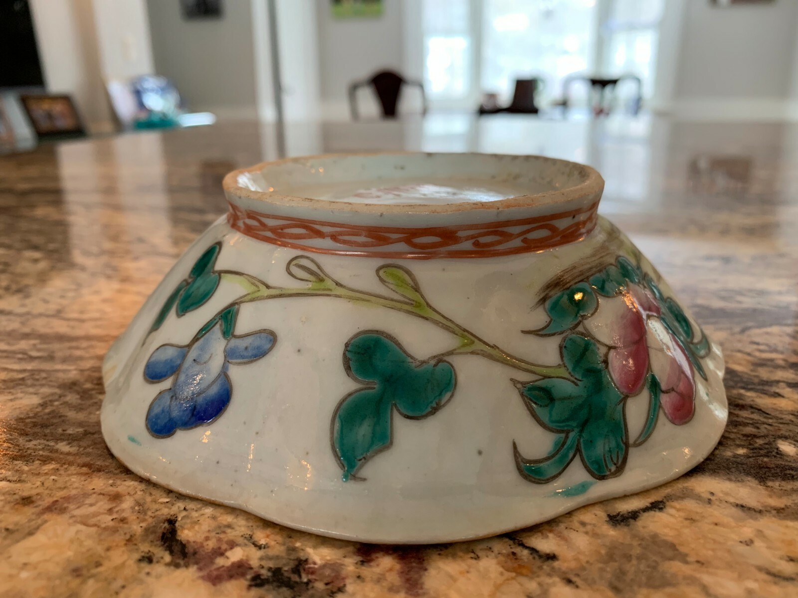 Charming 19th Century Chinese Porcelain Bowl in Famille Rose with Rooster