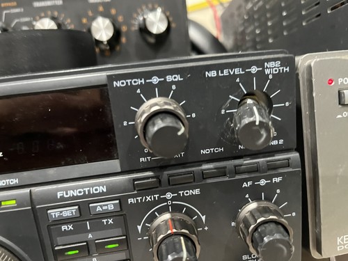 Kenwood TS-850S 100W HF Transceiver Fully AT Auto Tuner Kenwood TS-850S 100W HF Transceiver Fully AT Auto Tuner