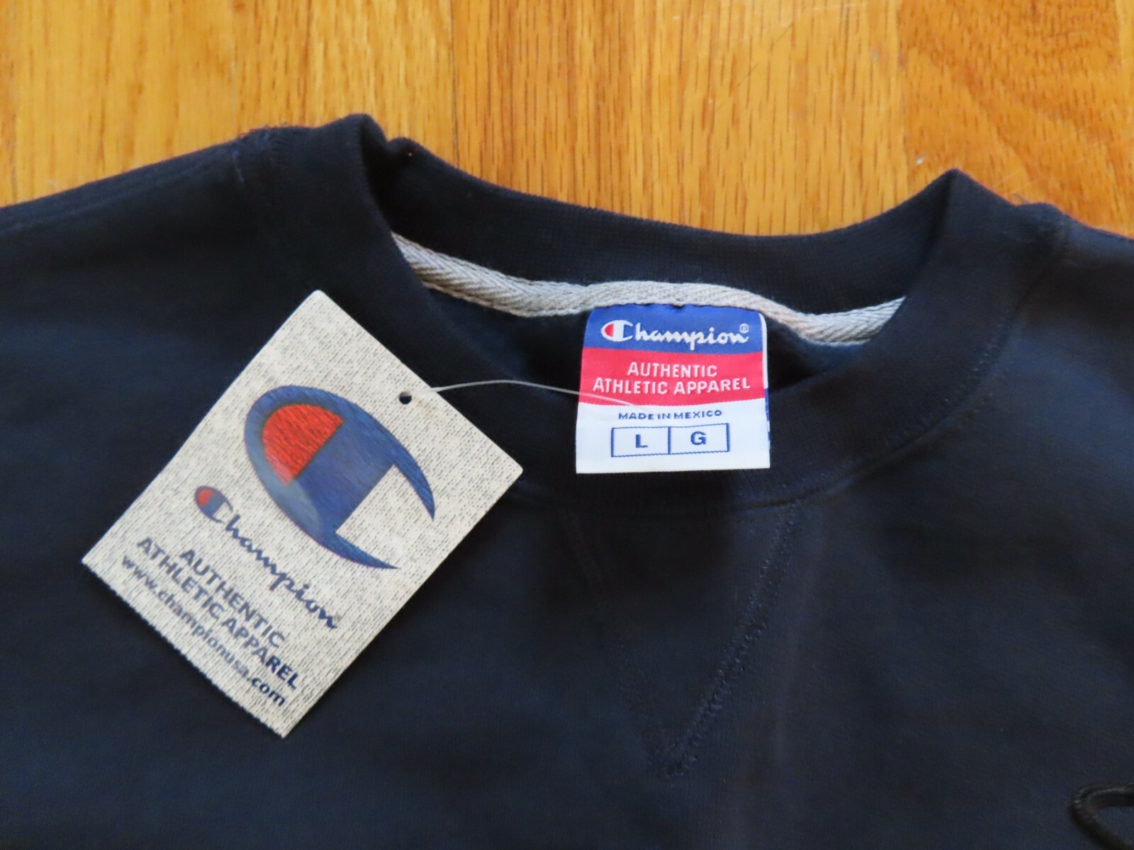 Vintage 1990s CHAMPION Embroidered Logo (LG) Sweatshirt w Vintage 1990s CHAMPION Embroidered Logo (LG) Sweatshirt w