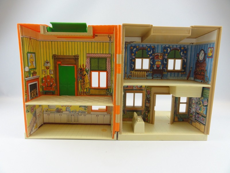 Playskool 123 Sesame Street Playset Vintage 1984 Hoopers Store Bert Ernie Apt eBay