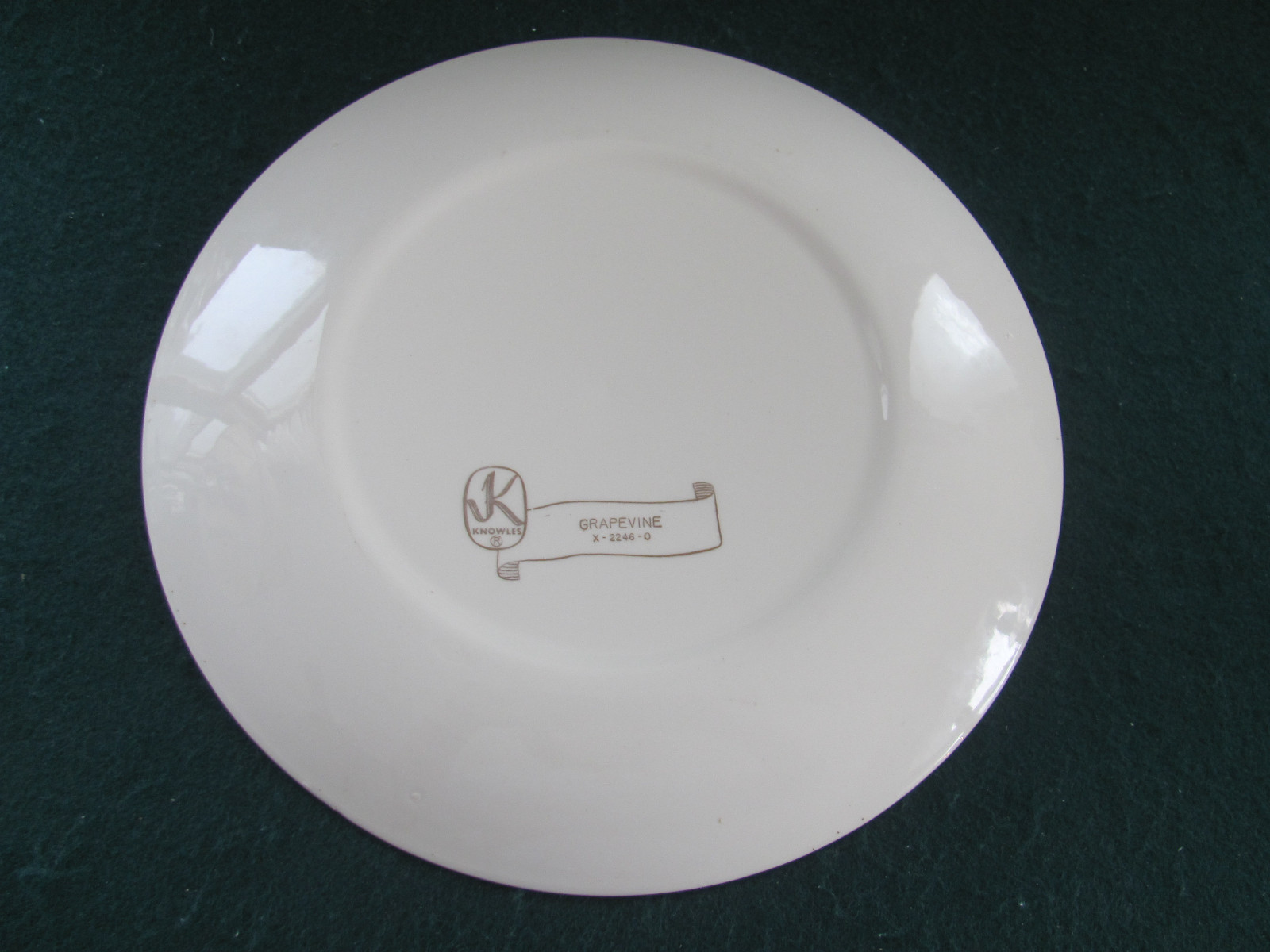 EDWIN KNOWLE'S DINNER PLATE GRAPEVINE PATTERN