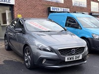 2016 Volvo V40 D2 [120] Cross Country Lux 5dr HATCHBACK Diesel Manual
