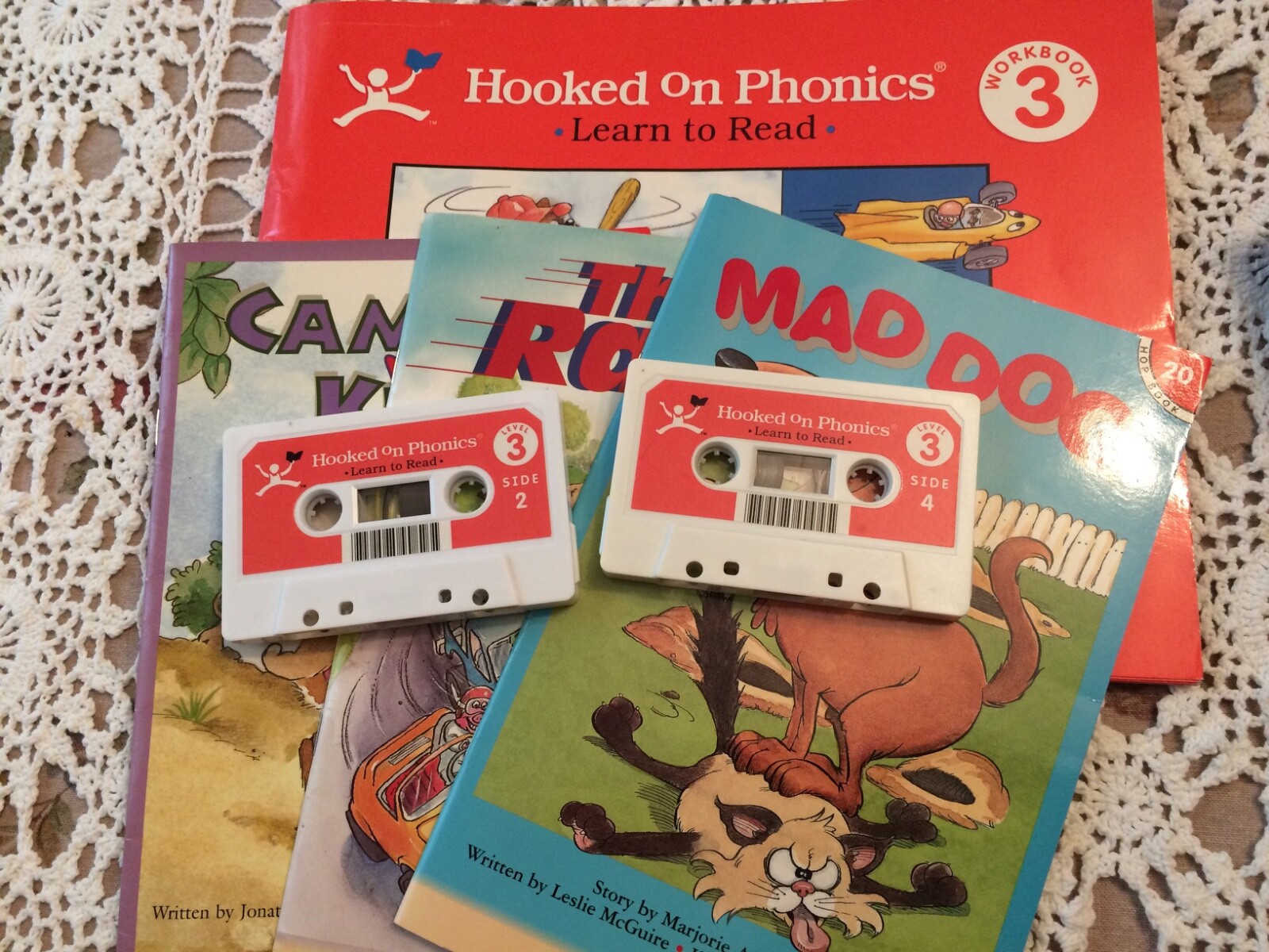 Hooked on phonics 3 4 and 5 includes what is in the pics