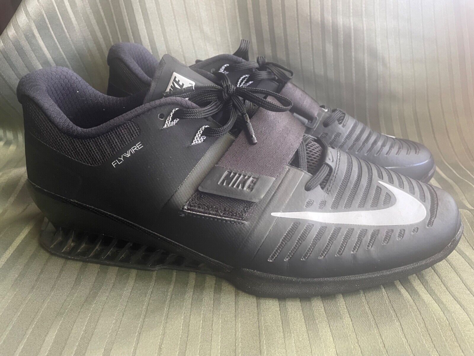 Nike Romaleos 3 Flywire Weightlifting Shoes Men 14 Black Nike Romaleos 3 Flywire Weightlifting Shoes Men 14 Black