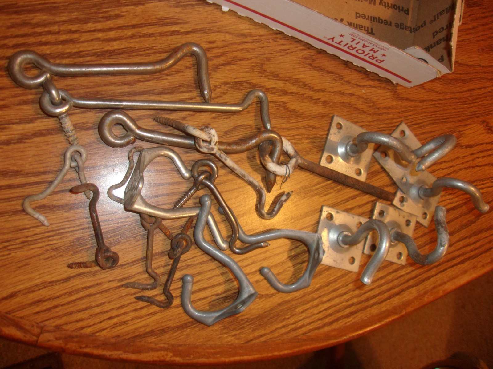 VINTAGE JUNK DRAWER LOT HOOKS MISC COAT HOOKS GATE HOOKS SMALL HOOKS WALL HOOKS