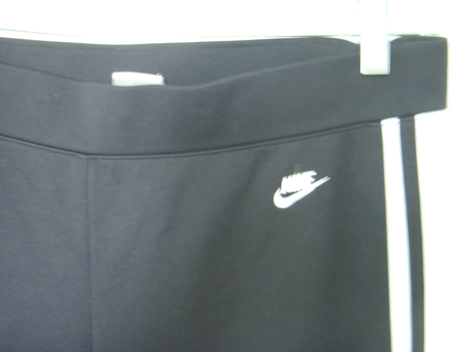 Nike Black Women's Capri Yoga/ Running/ Fitness Pants Size M 8-10~ EUC