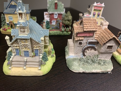 10 LIBERTY FALLS AMERICANA COLLECTION LOT HOUSES BUILDNGS AND BUSINESSES