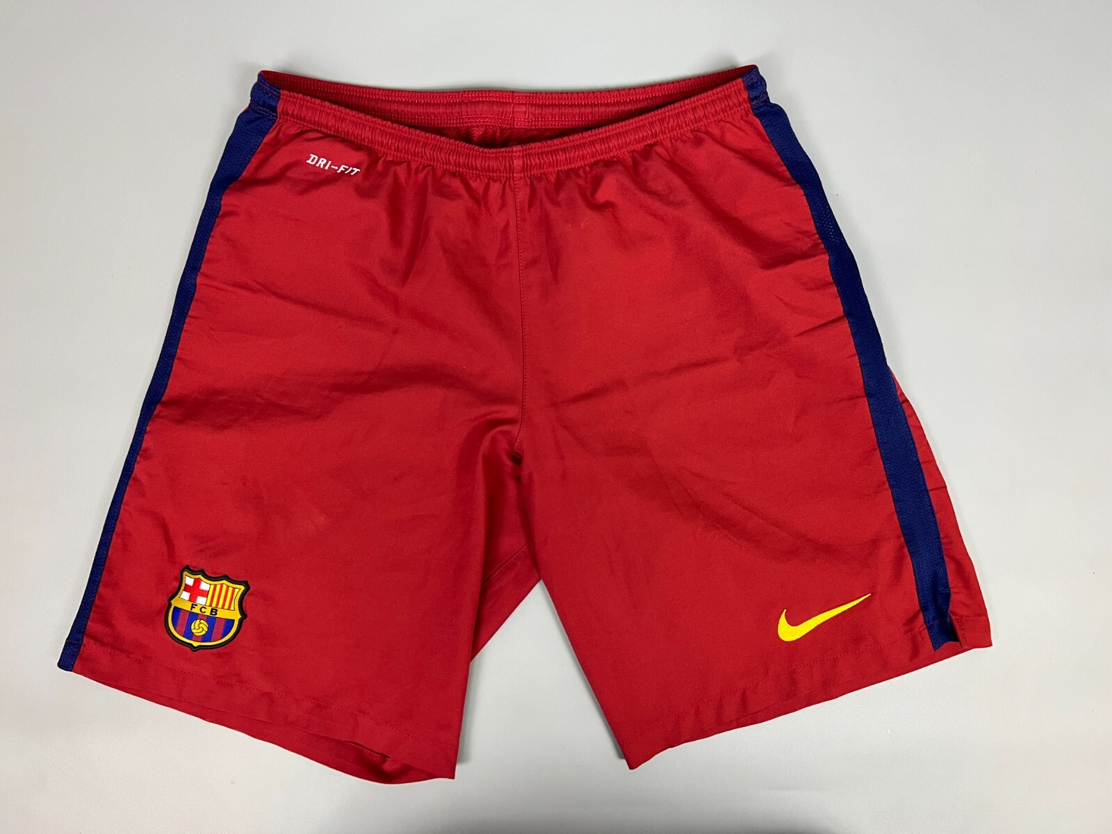【希少】FC Barcelona Nike サッカー2015/16Ｍサイズ MEN'S NIKE FC BARCELONA 2015/2016 TRAINING SOCCER FOOTBALL