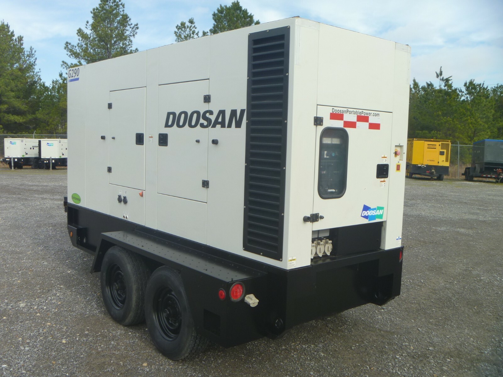 2012 Doosan / IR Generator Deere Diesel 232KW 1 & 3 Phase Trailer