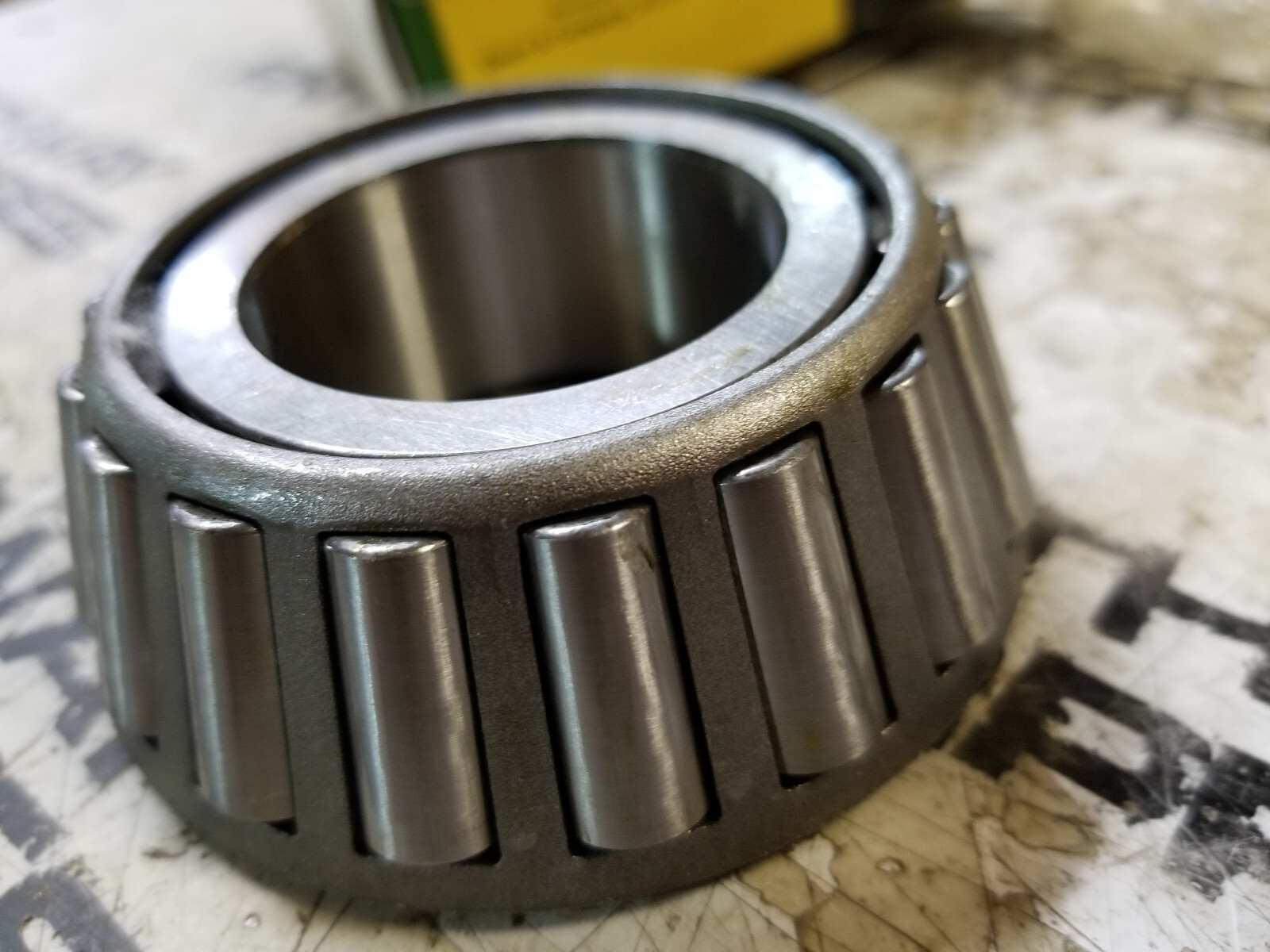 JOHN DEERE jd8974 BEARING - Picture 4 of 5