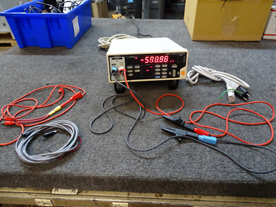 Hioki 3237 Digital HiTester Benchtop Multimeter w/ Cables & Probes RS232