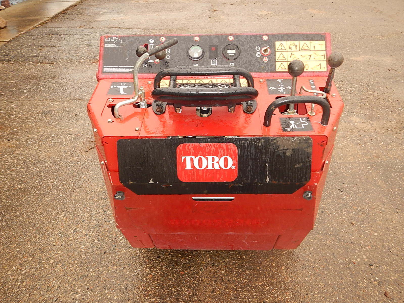 2015 TORO DINGO TX427 Walk Behind Mini Track Loader Kohler Engine... 202 Hours
