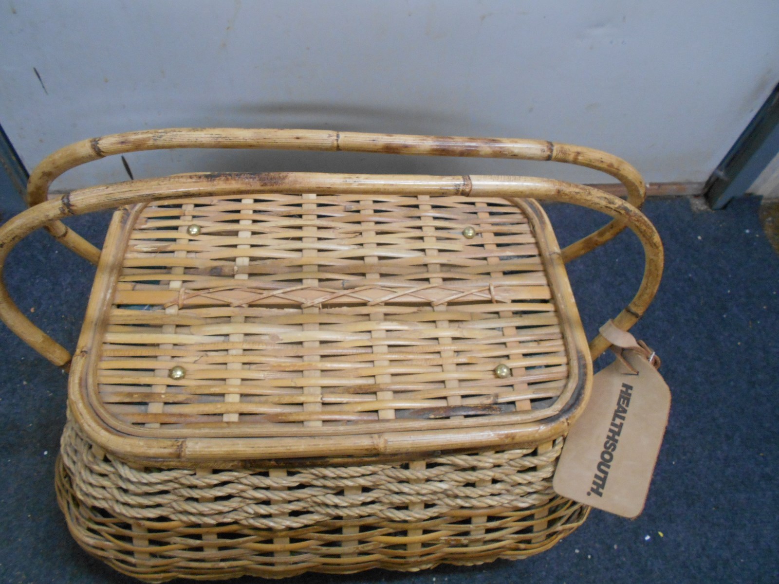 Vintage Bamboo Rattan Picnic Basket with golf design fabric inside bamboo handle