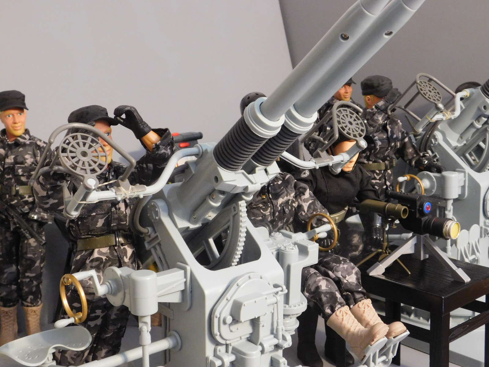 Hasbro Ltd Edition G.I. Joe Navy Gunner 81595 Twin Mount