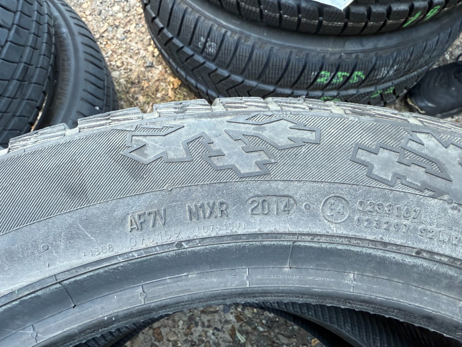 New 275 45 20 Continental, Winter, M+S, XL, 110V, x1 Tyre (F1_tyres) FOD YD282