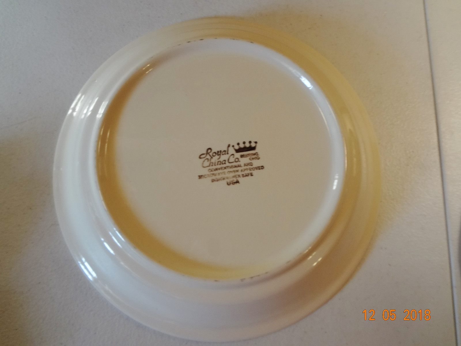 Vintage Royal China Apple Pie Ceramic Pie Plate Ohio USA Baking Dish