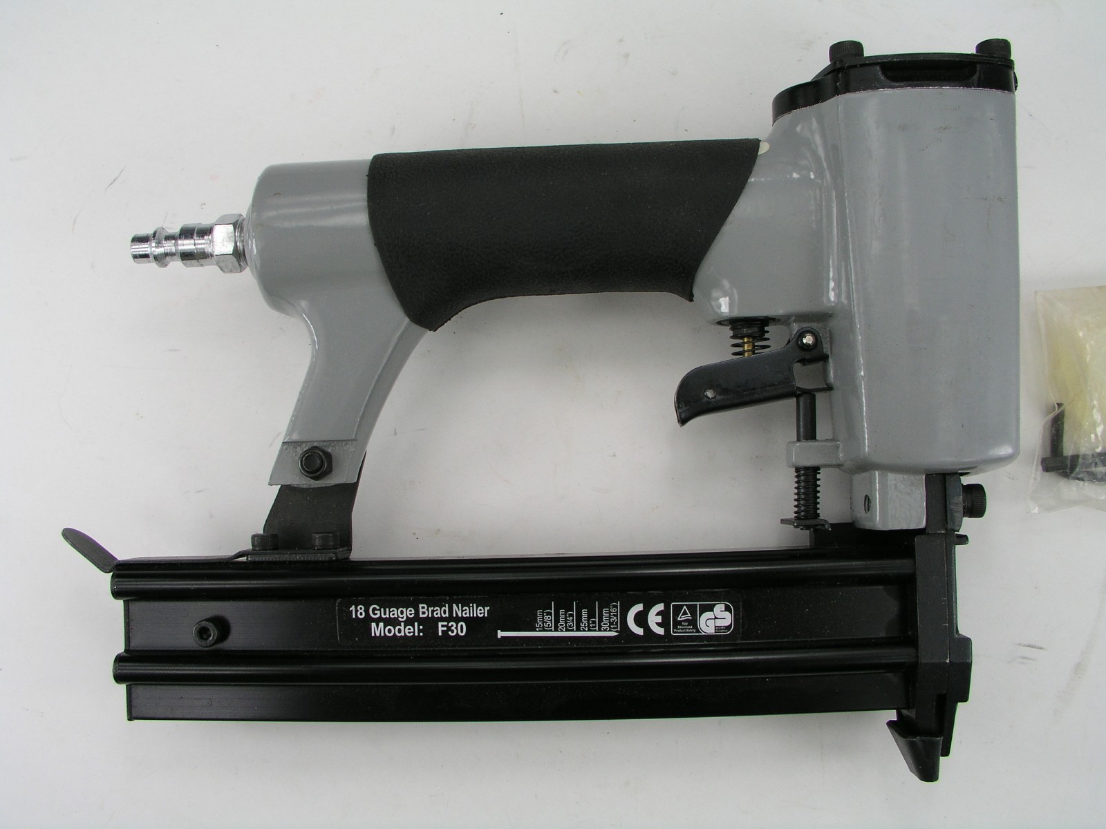 18 ga Brad Air Nailer, Speedway F30 in Hard Case