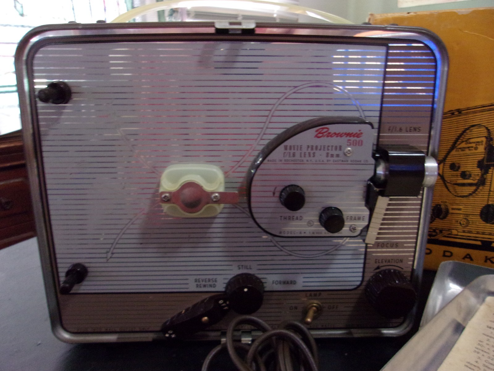 VINTAGE FOR PARTS - KODAK BROWNIE 500 MOVIE PROJECTOR 8 mm W/ ORIGINAL BOX