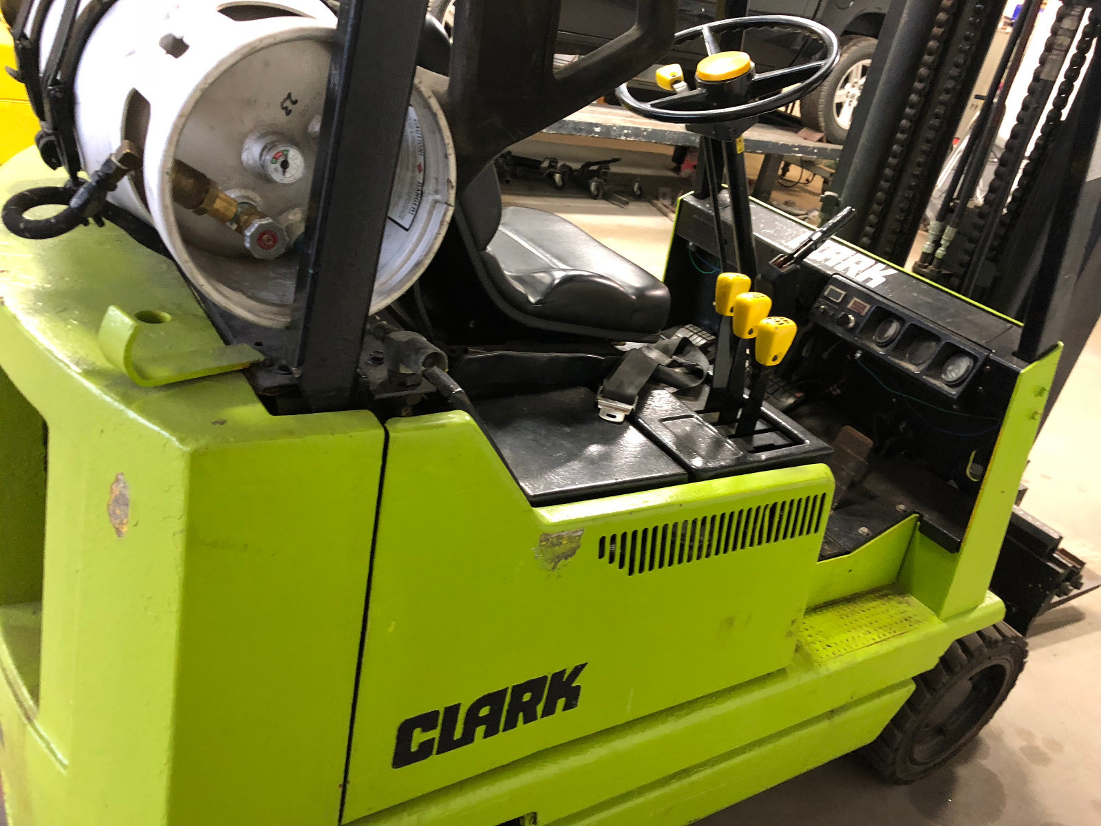 Clark GCS20MB Forklift Propane Runs works Great Side shift 3 Stage