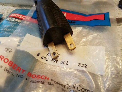 Bosch 1611 Plunge Router 3 HP Made In USA Multiple Accessories Included.