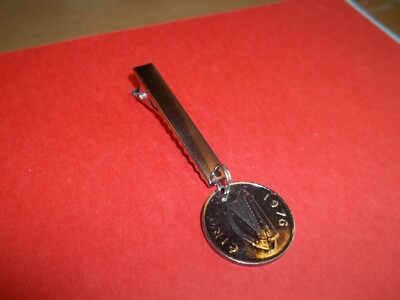 FIVE (5) PENCE COIN - IRISH - SILVER PENDANT NAPKIN CLIP - 1970 to 1990