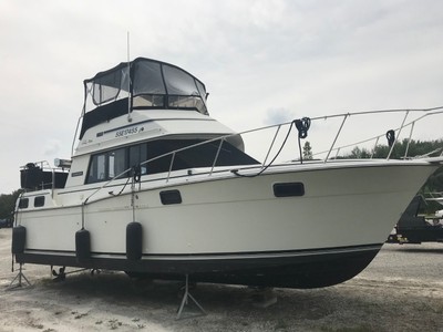 Carver Boat Aft Cabin 3207 Family Cruiser