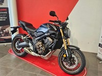 2026 HONDA CB650R in Matte Jeans Blue Metallic 