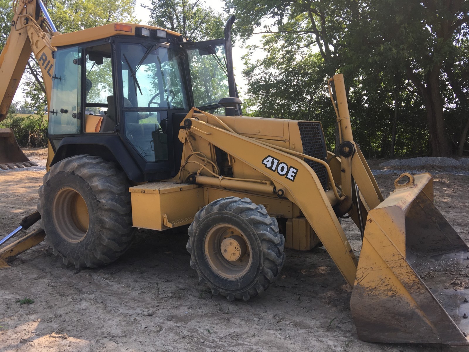 John Deere 410E 4WD Backhoe w/ Extend-a-Hoe