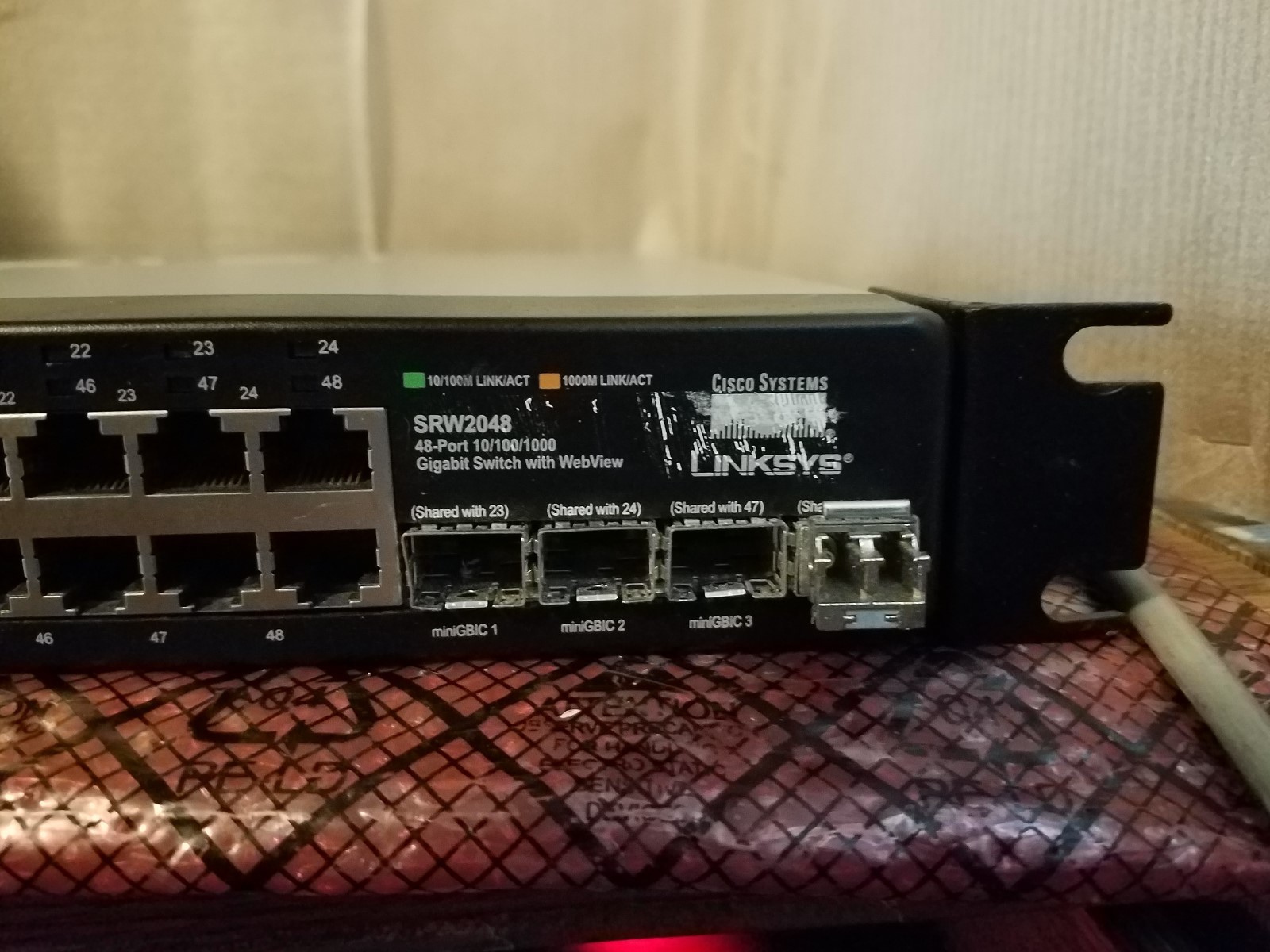 CISCO LINKSYS SRW2048 48-port Gigabit Managed Switch w/ WebView, GBIC Tranceiver