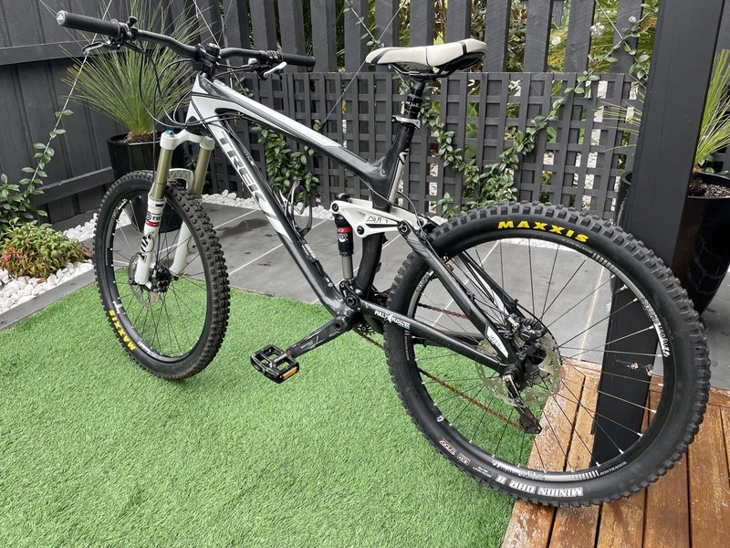 Trek remedy 9.8 large | Men's Bicycles 