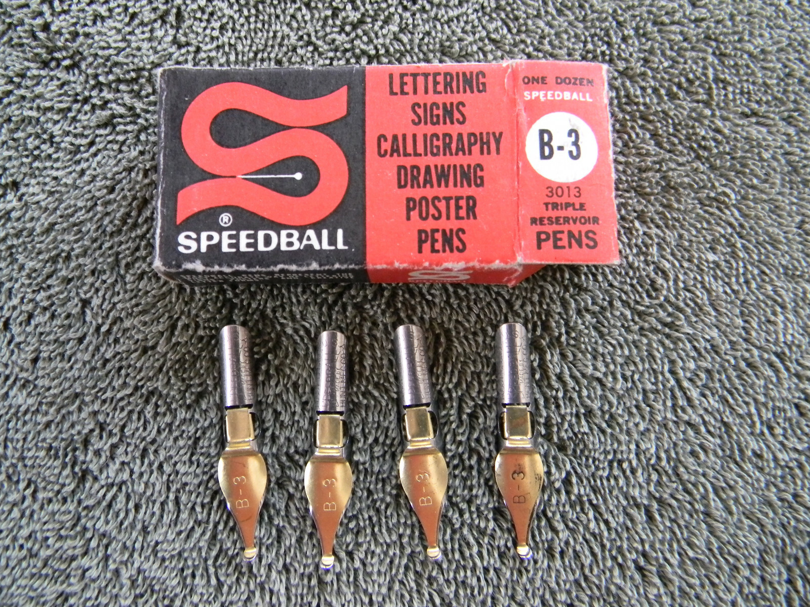 Speedball Lettering Pens - Product No. 3022 - 51 pens or nibs of  assorted types