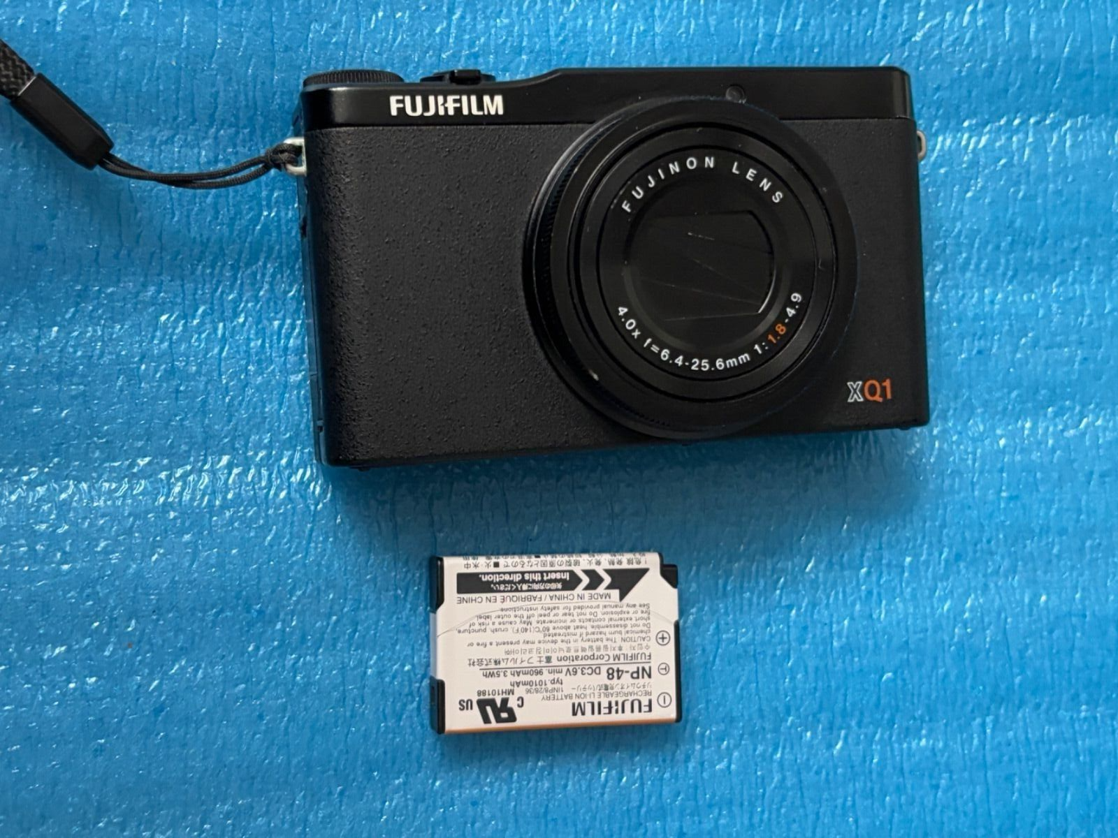Junk Fujifilm XQ1 Black X Series 12.0MP Compact Digital Junk Fujifilm XQ1 Black X Series 12.0MP Compact Digital