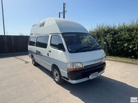 Toyota Hiace 4 Berth 7 Belts