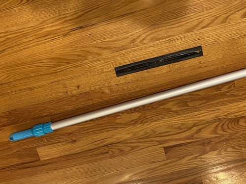 UNUSED NEW Swimming Pool Telescopic Pole EXTENDS TO OVER 9 FEET LONG - INTEX