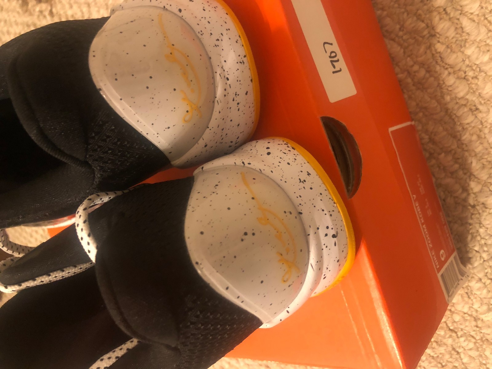 Nike Kobe zoom V shoes size 9 Black-Del Sol