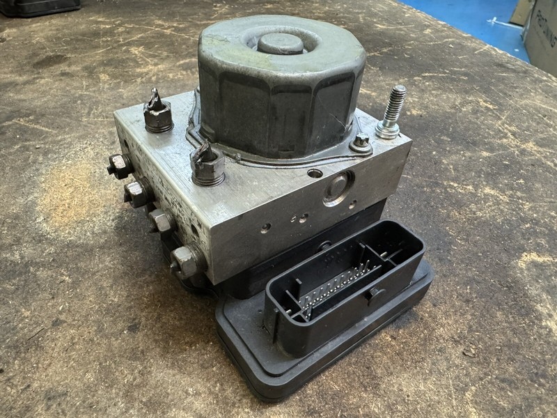 Bloc Abs 476607240r Renault Clio 4 (Iv) 476608644r 269633 Frein Hydraulique Esp