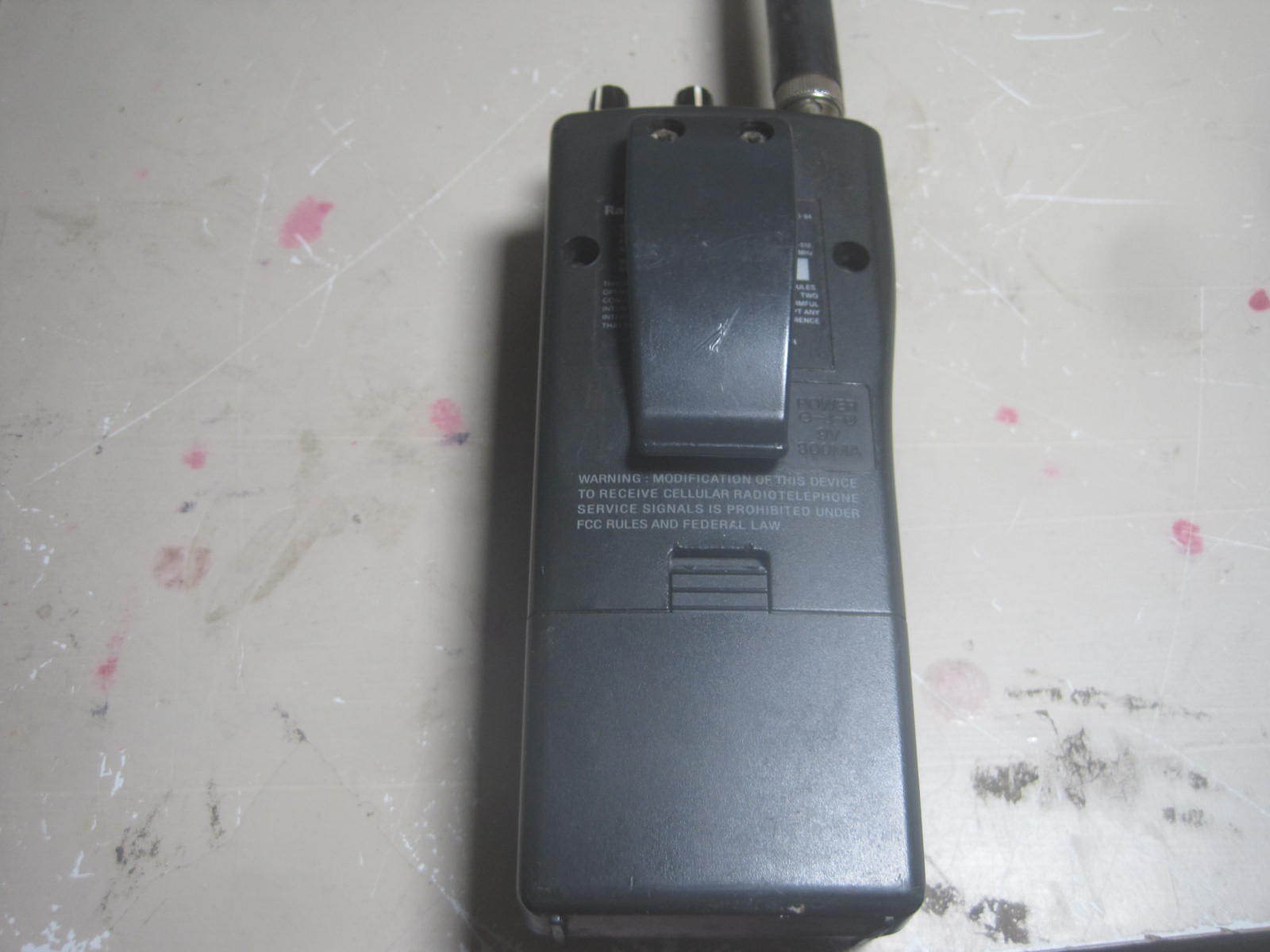 RADIO SHACK PRO-94 Dual Trunking 1000 Channel Handheld Scanning Receiver