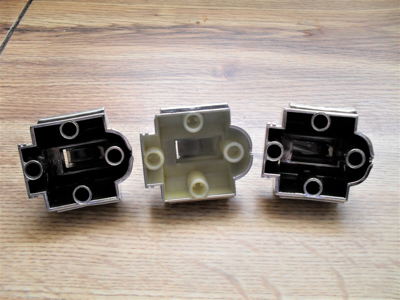 3 KNEX Chrome Engine Blocks - 