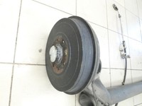 Opel Corsa E 14-19 3T Hinterachse Achse m. Trommelbremse Opel Corsa E 14-19 16.05.2018 86VR6M 39010958 402151 gebraucht Vorschau 4