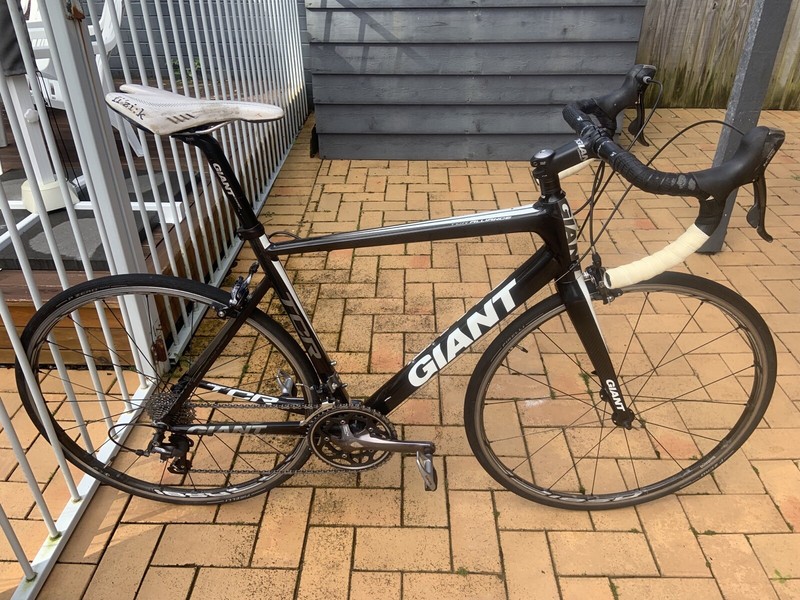 Giant TCR Alliance Medium Road Bike 