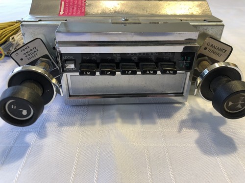 Vintage Automatic Radio 8 Track Car Stereo w/ AM/FM stereo gm ford  chry NOS